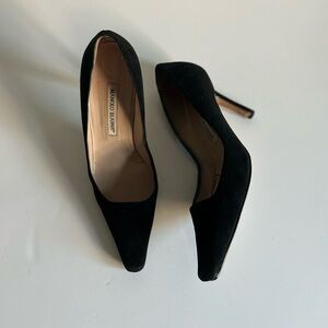 🤎SOLD🤎 Manolo Blahnik Classic Black Suede Heels